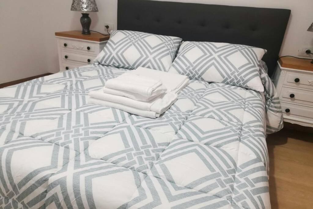 Apartamento Lalin Centro Ll Exteriör bild
